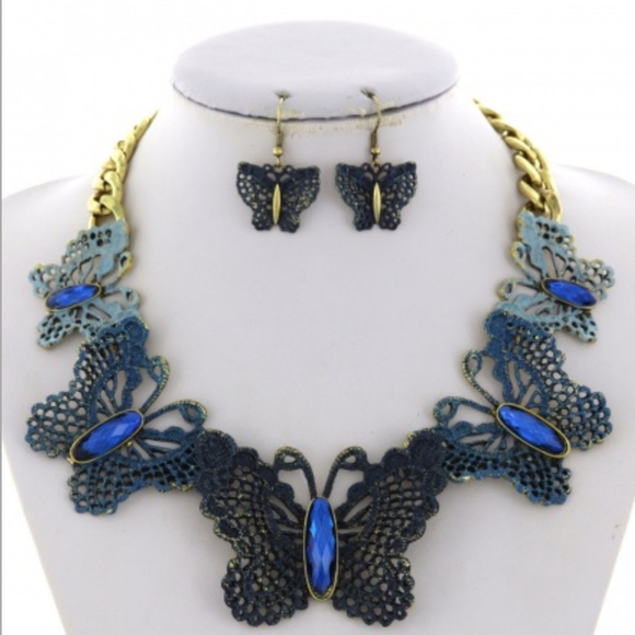 Fashion Jewelry Bufferfly Necklace & Earrings Set - Picture 11 of 11
